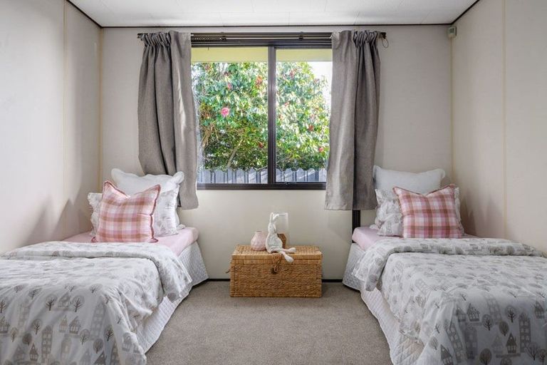 Photo of property in 38 Garland Drive, St Andrews, Hamilton, 3200