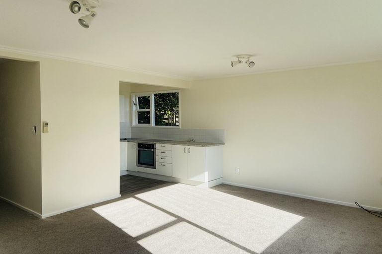 Photo of property in 49a Huntingdon Street, Northland, Wellington, 6012