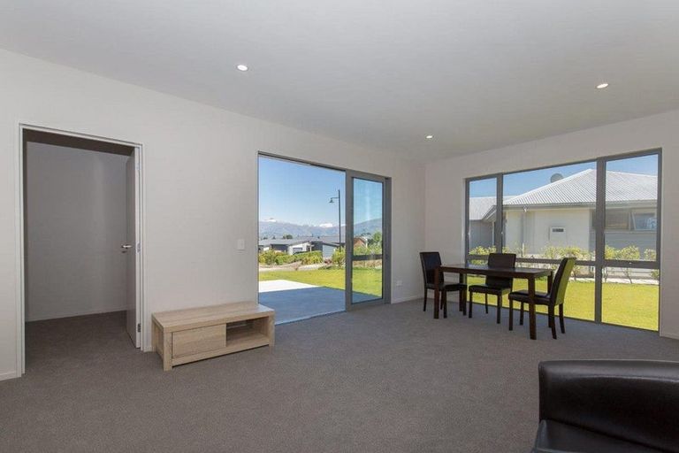 Photo of property in 3 Takahe Lane, Wanaka, 9305