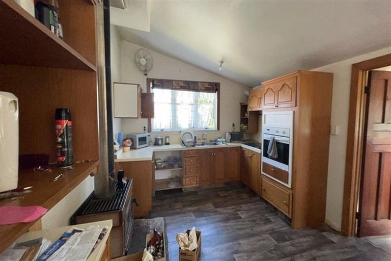 Photo of property in 30 Romilly Street, Westport, 7825