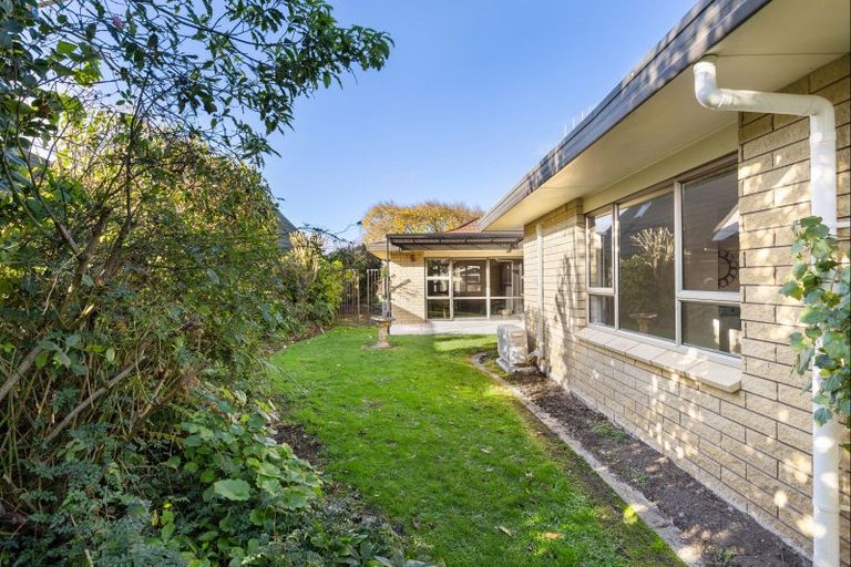Photo of property in 31 Akaroa Avenue, Awapuni, Palmerston North, 4412