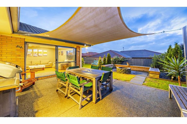 Photo of property in 13 Dunaff Place, Flat Bush, Auckland, 2019