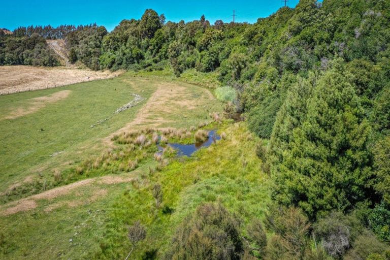 Photo of property in 2096 State Highway 2, Mount Bruce, Opaki, 5881