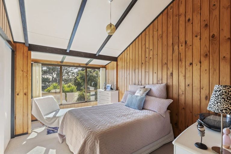 Photo of property in 19 Caledonia Place, Highlands Park, New Plymouth, 4312