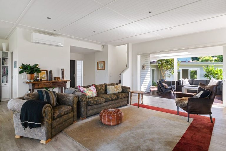 Photo of property in 41 Moana Road, Okitu, Gisborne, 4010