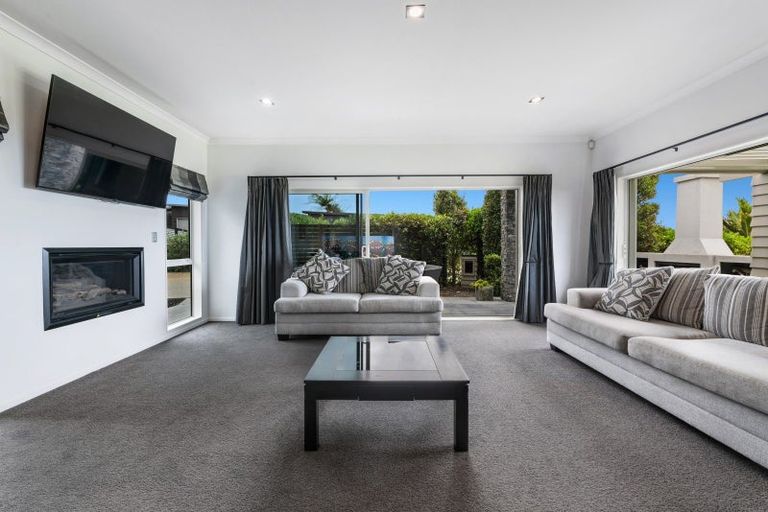 Photo of property in 23 Manhattan Rise, Orewa, 0931