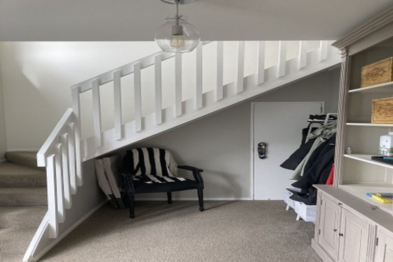 Photo of property in 34 Voltaire Street, Karori, Wellington, 6012