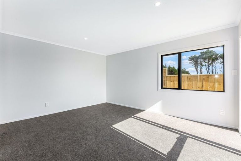 Photo of property in 9 Boeing Way, Newlands, 6037