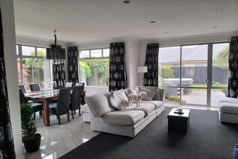 Photo of property in 24 Globe Bay Drive, Templeton, Christchurch, 8042