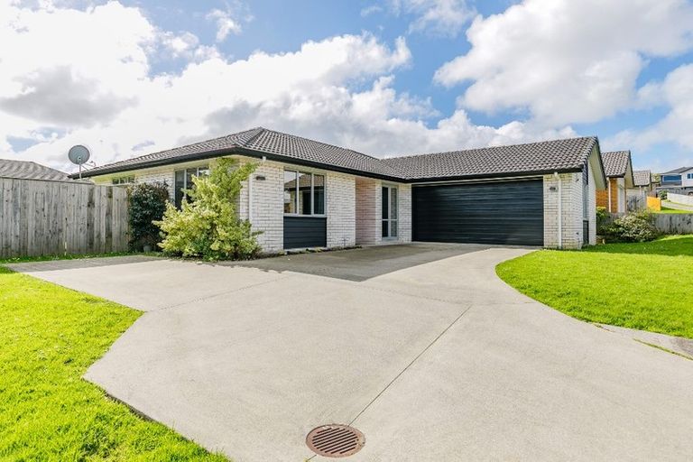 Photo of property in 15 Karika Place, Massey, Auckland, 0614
