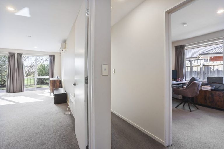 Photo of property in 12a Date Crescent, Aidanfield, Christchurch, 8025