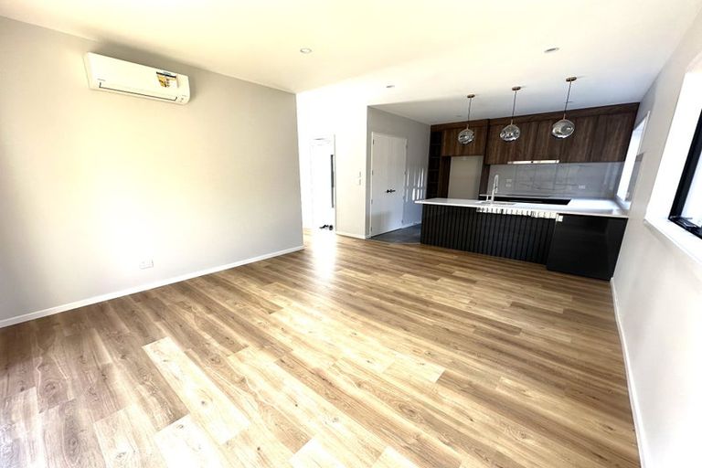 Photo of property in 25c Borrowdace Avenue, Botany Downs, Auckland, 2010