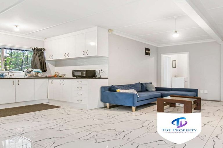 Photo of property in 38 Great South Road, Papakura, 2110