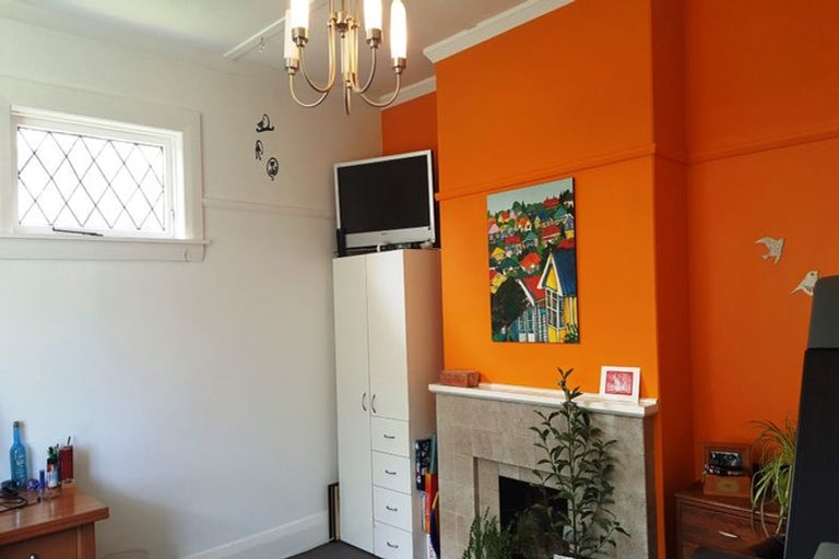 Photo of property in 8 Rangiora Street, Woburn, Lower Hutt, 5010