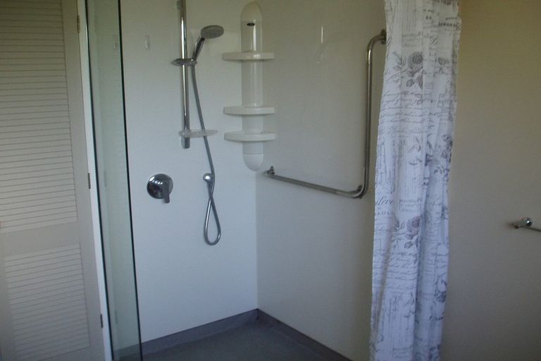 Photo of property in 34b Kapanui Road, Waikanae, 5036