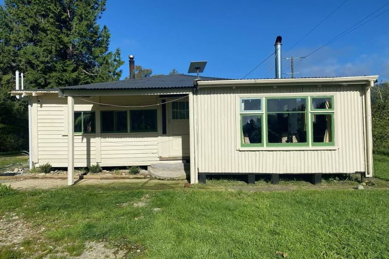 Photo of property in 774 Atarau Road, Atarau, Blackball, 7871