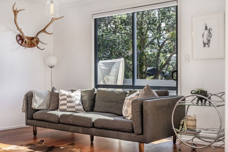 Photo of property in 16a Valley Road, Browns Bay, Auckland, 0630