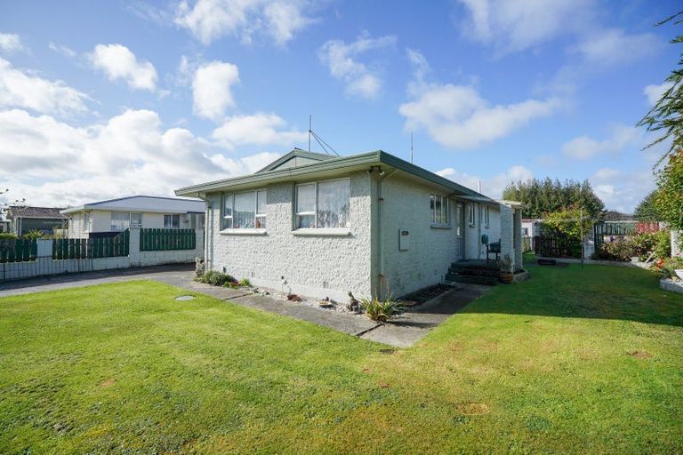 Photo of property in 72 Paisley Street, Kew, Invercargill, 9812