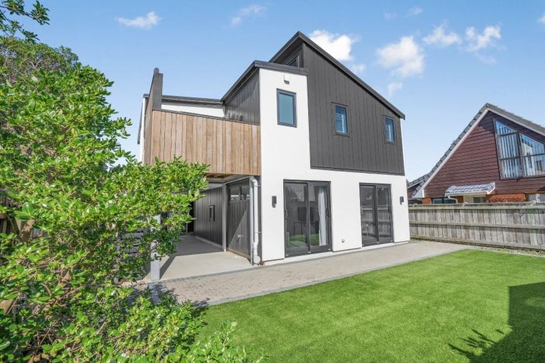 Photo of property in 1a Richmond Street, Petone, Lower Hutt, 5012
