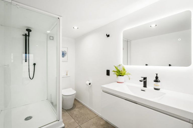 Photo of property in 2/300 Rangatira Road, Beach Haven, Auckland, 0626