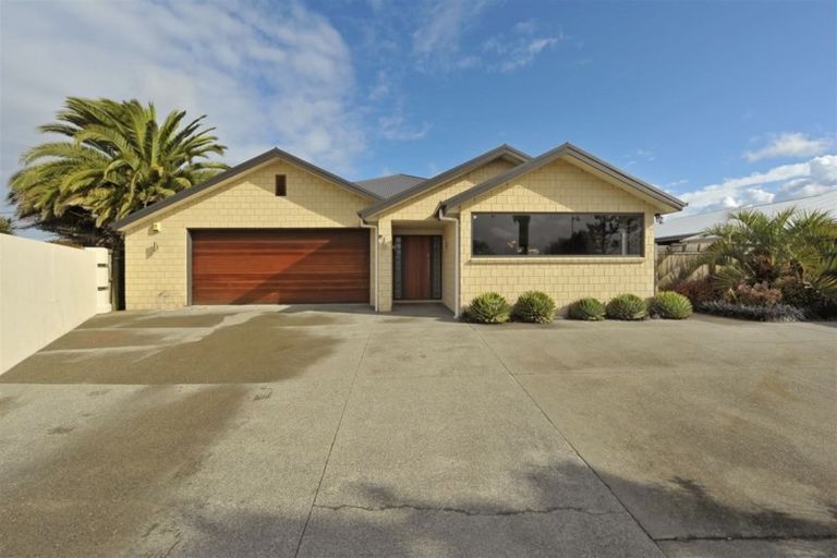 Photo of property in 5 Country Palms Drive, Halswell, Christchurch, 8025