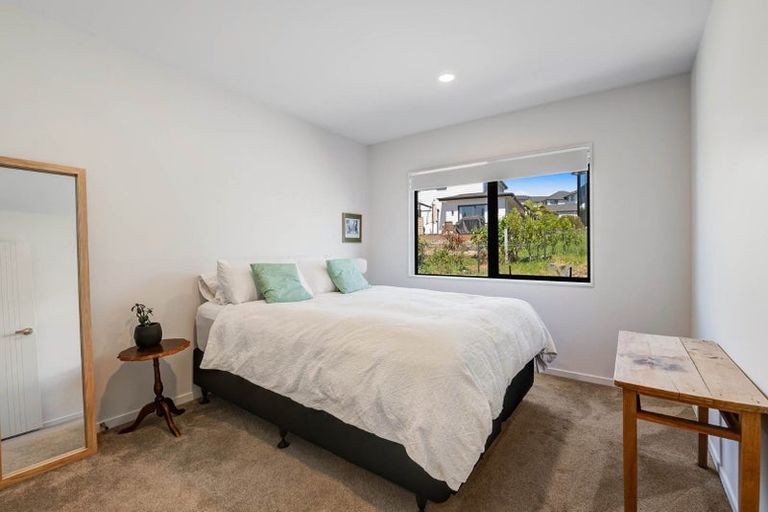 Photo of property in 14 Arran Point Parade, Orewa, 0931