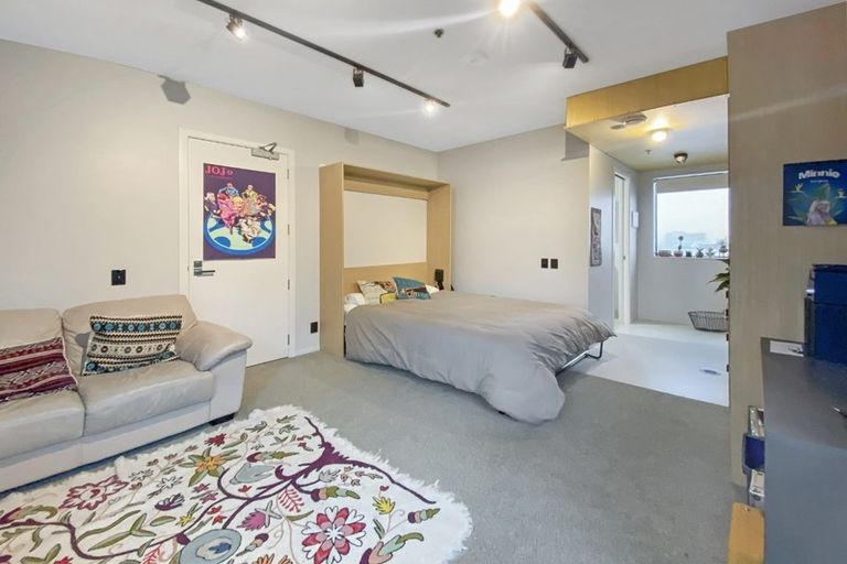 Photo of property in Vedado Apartments, 104/41u Hopper Street, Mount Cook, Wellington, 6011