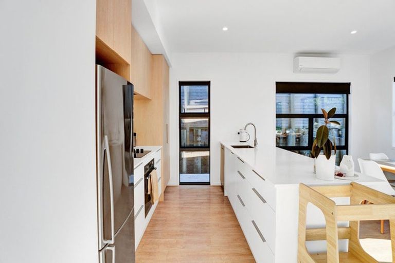 Photo of property in 7a Saxton Road, Upper Vogeltown, New Plymouth, 4310