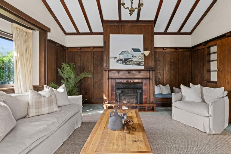 Photo of property in 112 Davis Street, Saint Leonards, Hastings, 4120