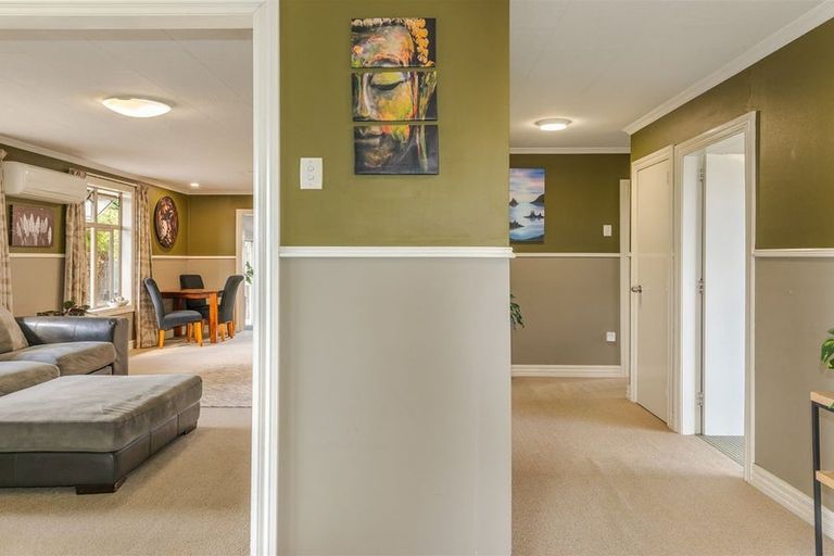 Photo of property in 32 Brougham Street, Westport, 7825