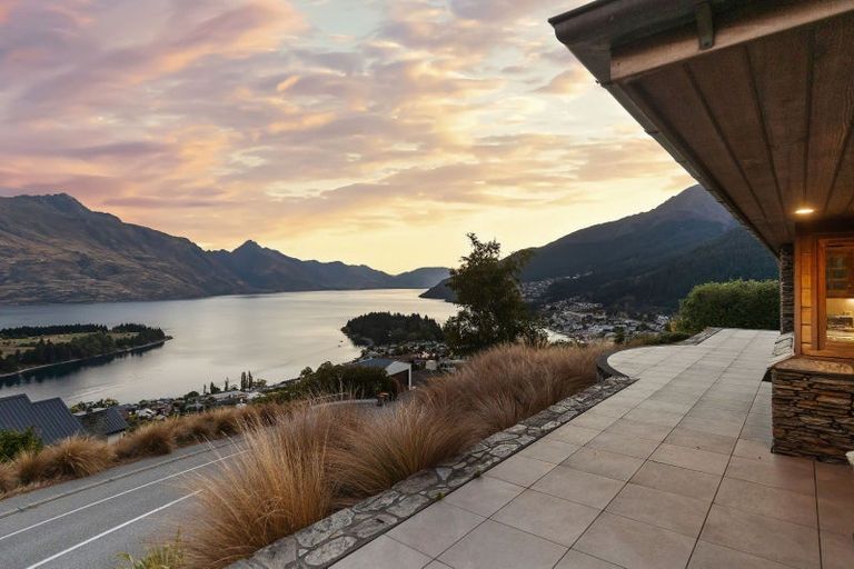 Photo of property in 50 Edinburgh Drive, Queenstown, 9300