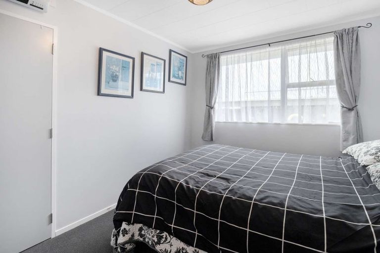 Photo of property in 31 Cross Street, Castlecliff, Whanganui, 4501