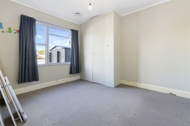 Photo of property in 35 Sheldon Street, Woolston, Christchurch, 8023