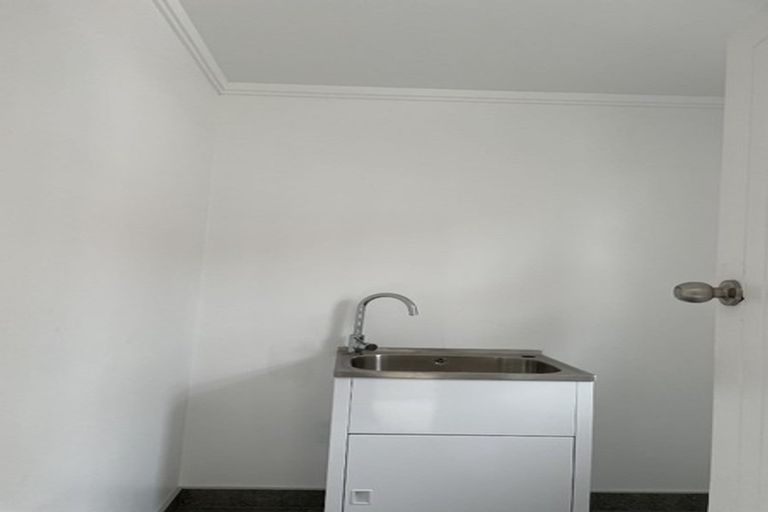 Photo of property in 39 Park Road, Glenfield, Auckland, 0629