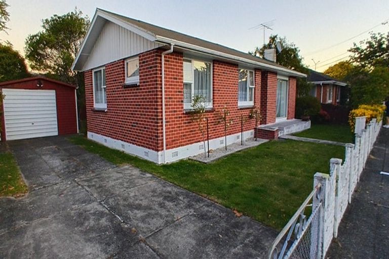 Photo of property in 2a Gower Street, Silverstream, Upper Hutt, 5019