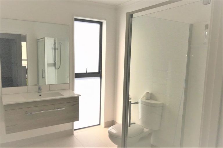 Photo of property in 28b Ian Morrison Road, Hobsonville, Auckland, 0616