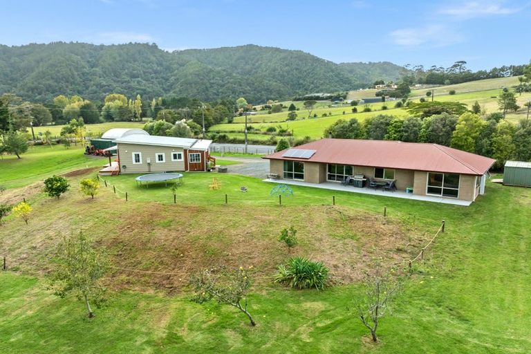 Photo of property in 6 Tavinor Road, Otaika, Whangarei, 0170