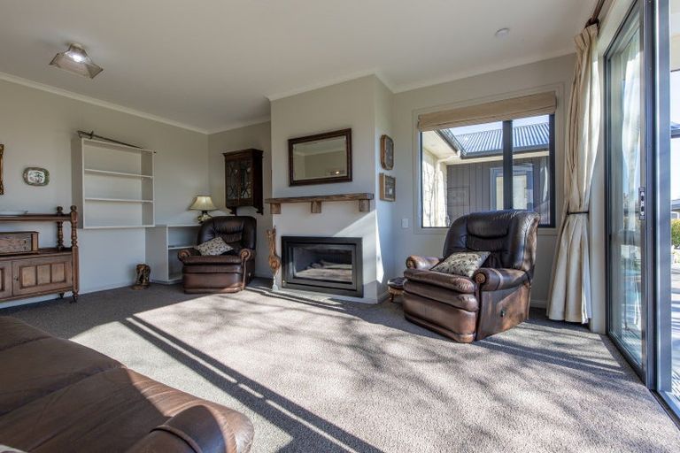 Photo of property in 11 Apatu Place, Waipukurau, 4200