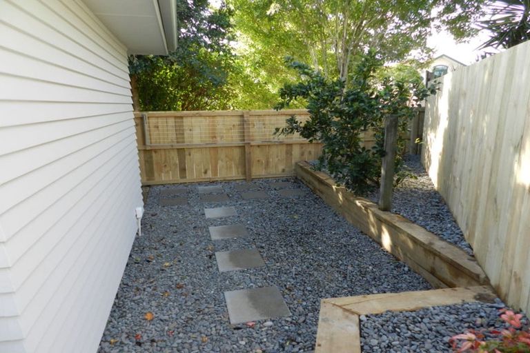 Photo of property in 67 Priestley Drive, Bucklands Beach, Auckland, 2014
