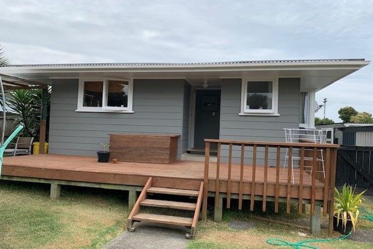 Photo of property in 100 Kitchener Road, Waiuku, 2123
