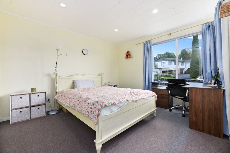 Photo of property in 56 Fitzwater Place, Henderson, Auckland, 0612
