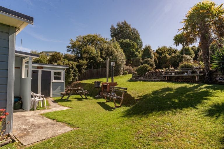 Photo of property in 1390 Taieri Mouth Road, Taieri Mouth, 9091