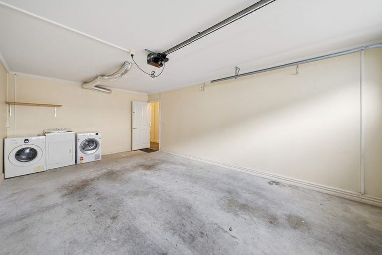Photo of property in 10/162 Aro Street, Aro Valley, Wellington, 6021