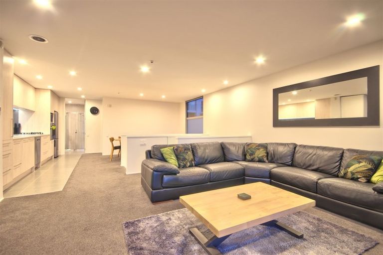Photo of property in The Beeches Apartments, 13/60 Hallenstein Street, Queenstown, 9300
