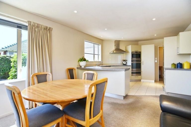 Photo of property in 45 Wilsons Road, Saint Martins, Christchurch, 8022