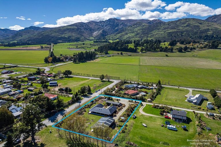 Photo of property in 5 Loach Road, Hawea Flat, Wanaka, 9382