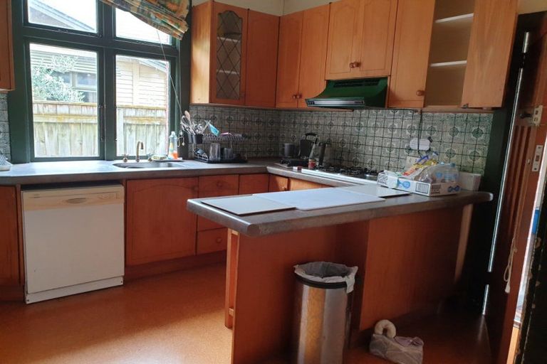 Photo of property in 27 Ranfurly Street, Hokowhitu, Palmerston North, 4410