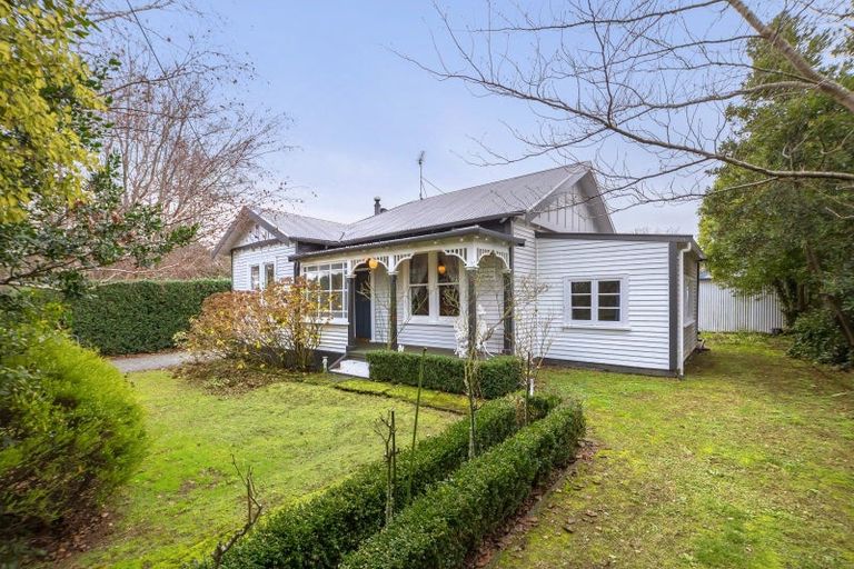Photo of property in 44 Victoria Street, Carterton, 5713