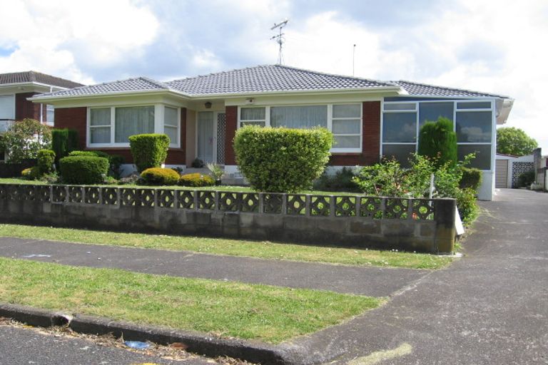 Photo of property in 24 Chestnut Road, Papatoetoe, Auckland, 2025