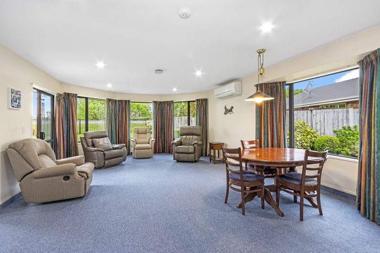 Photo of property in 21 Langley Place, Belfast, Christchurch, 8051